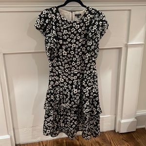 WHO WHAT WEAR BLACK WITH FLORAL WHITE PRINT DRESS.  Size XS